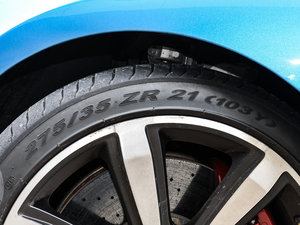 2014款4.0T GT V8 S 标准版 轮胎尺寸