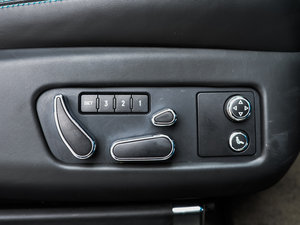 2014款4.0T GT V8 S 标准版 空间座椅