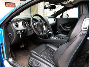 2014款4.0T GT V8 S 标准版 前排空间