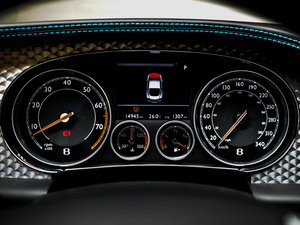 2014款4.0T GT V8 S 标准版 仪表
