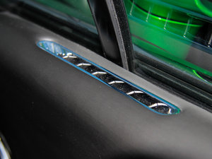 20144.0T GT V8 S F g