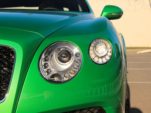 2014款4.0T GT V8 S 尊贵版 大灯