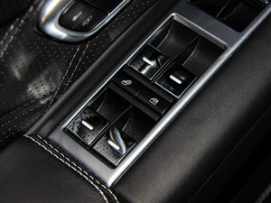 2014款4.0T GT V8 S 尊贵版 主驾车窗控制区	