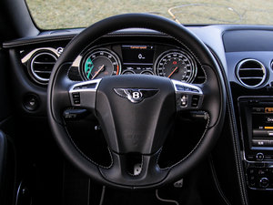 2014款4.0T GT V8 S 尊贵版 方向盘