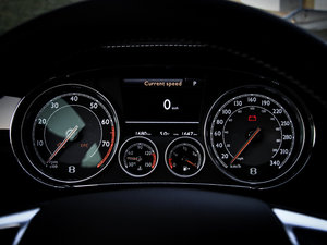 2014款4.0T GT V8 S 尊贵版 仪表