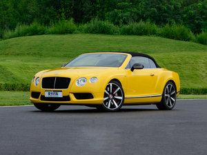 2014款4.0T GT V8 S 敞篷标准版 左前45度