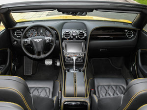 2014款4.0T GT V8 S 敞篷标准版 内饰全景