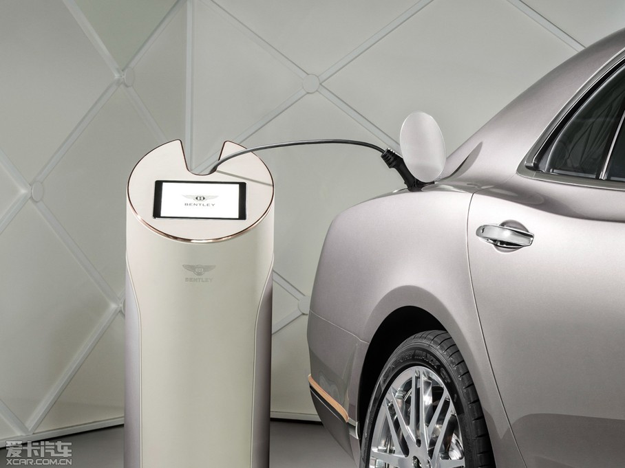 2014Ľ Hybrid Concept