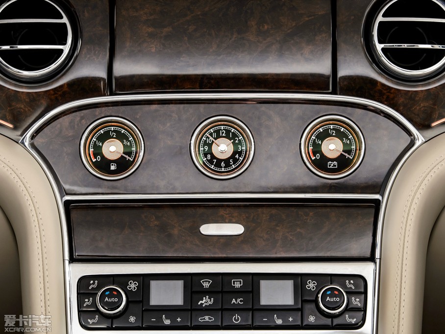 2014Ľ Hybrid Concept