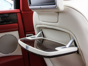 2014款4.0T V8 尊贵版 空间座椅
