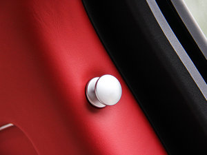 2014款4.0T V8 尊贵版 空间座椅