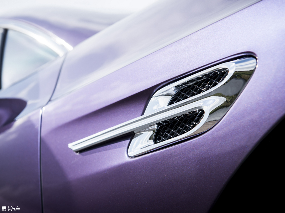 2016W 4.0T GT V8 S ˜ʰ