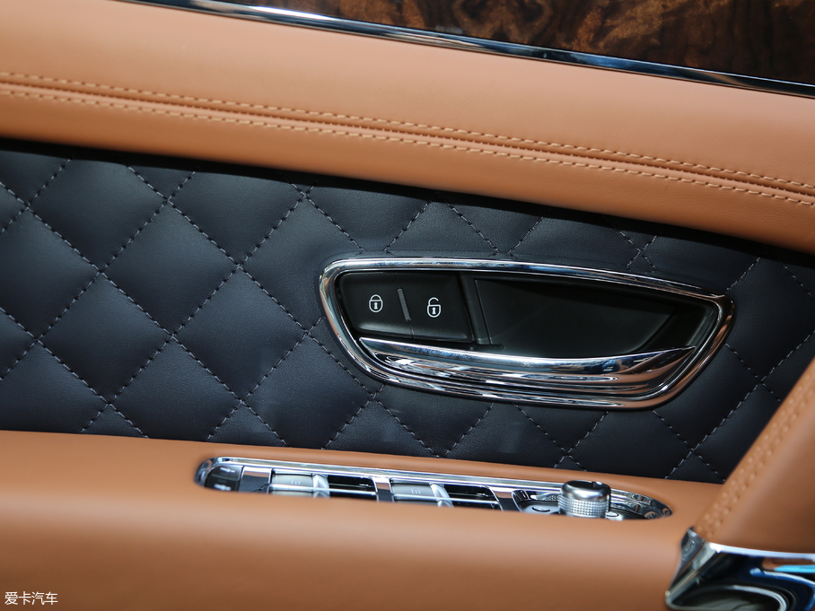 2018Խ Black Edition