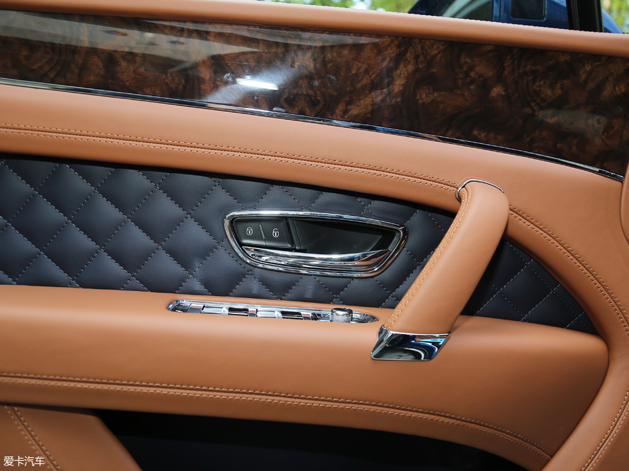 2018Խ Black Edition