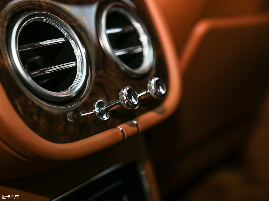 2018Խ Black Edition