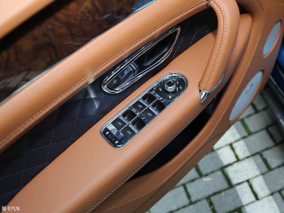 2018Խ Black Edition