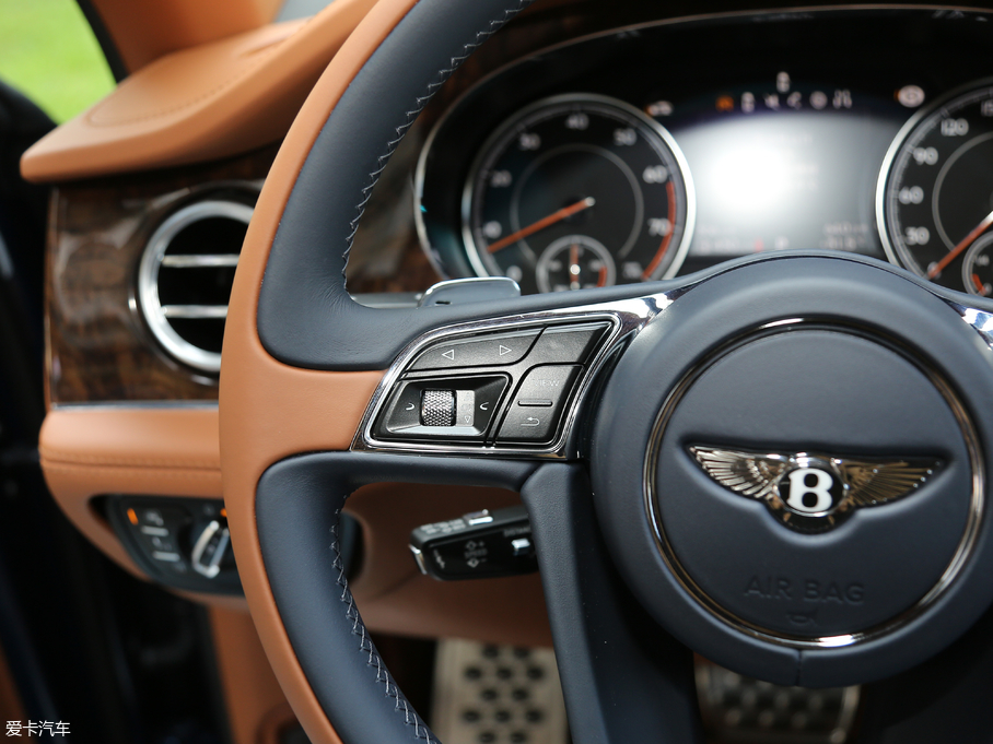 2018Խ Black Edition