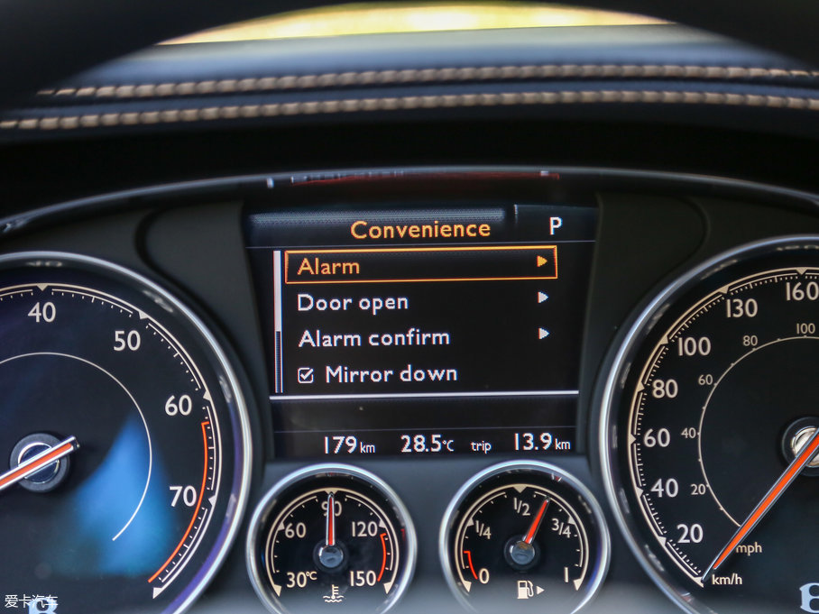 2017wY V8 S Mulliner