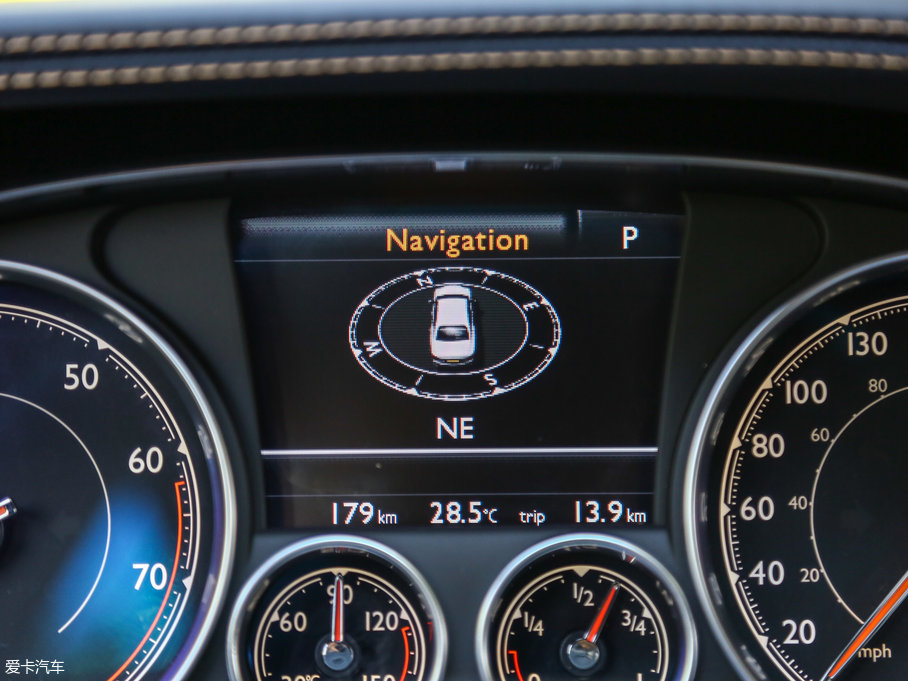 2017wY V8 S Mulliner