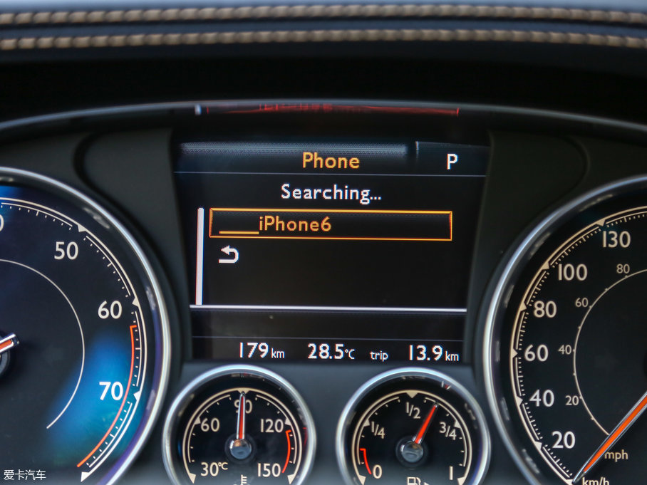 2017wY V8 S Mulliner