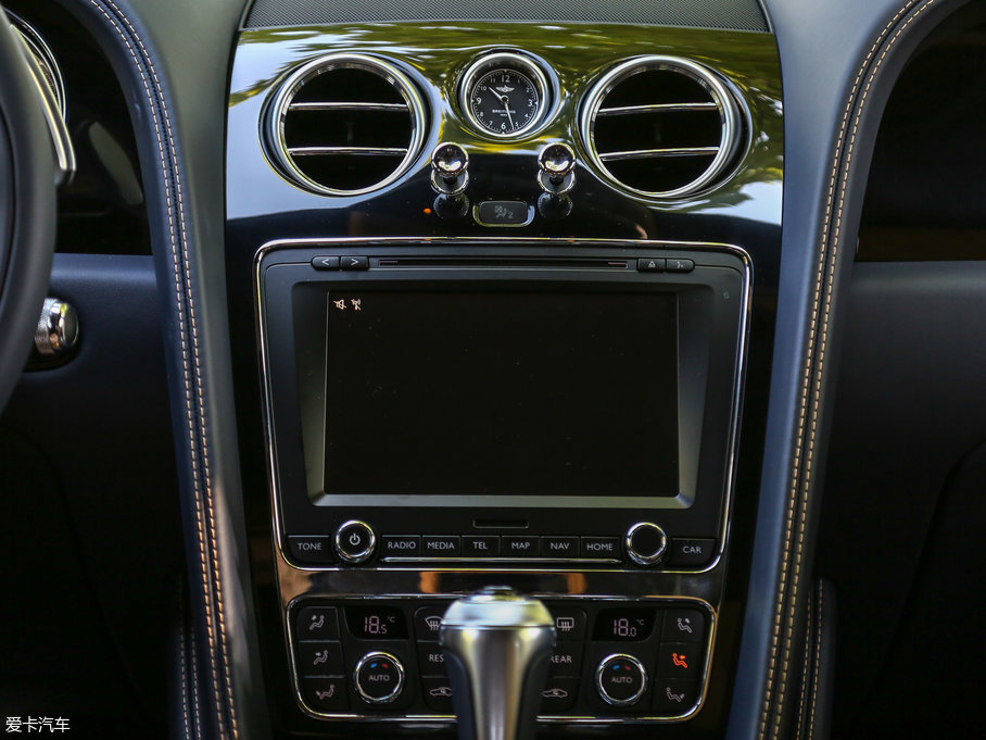 2017wY V8 S Mulliner