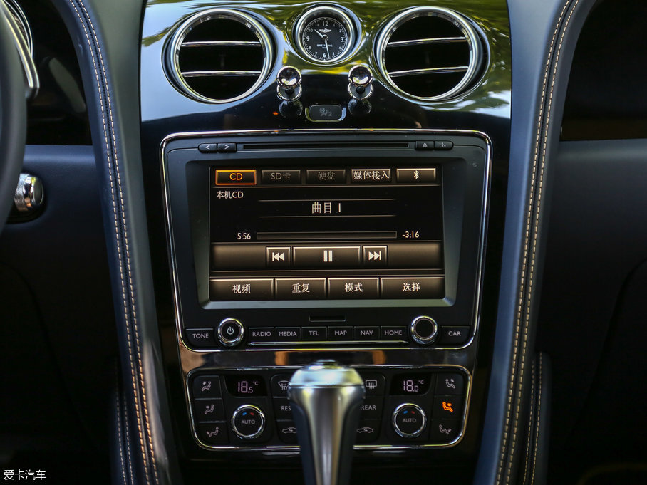 2017wY V8 S Mulliner