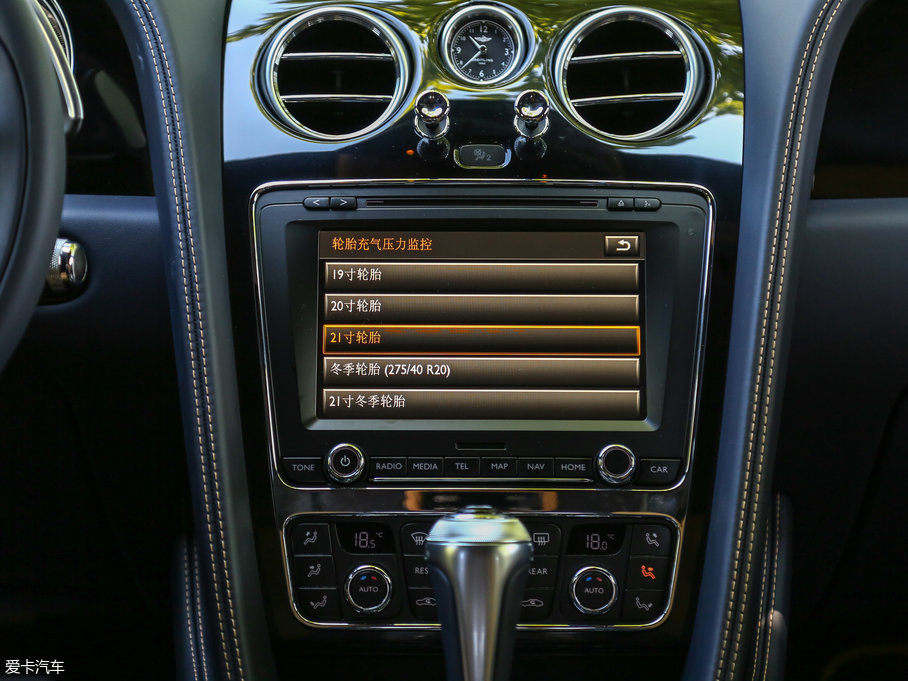 2017wY V8 S Mulliner