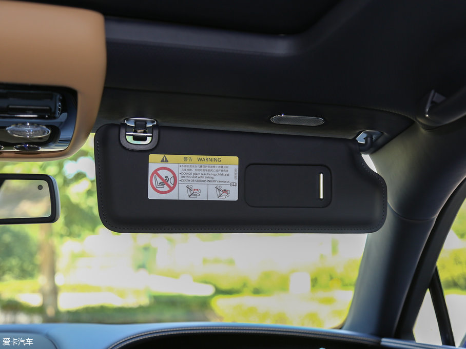 2017wY V8 S Mulliner