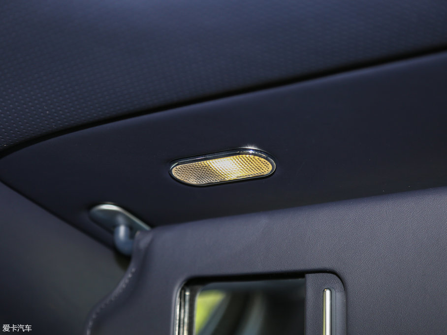 2017wY V8 S Mulliner