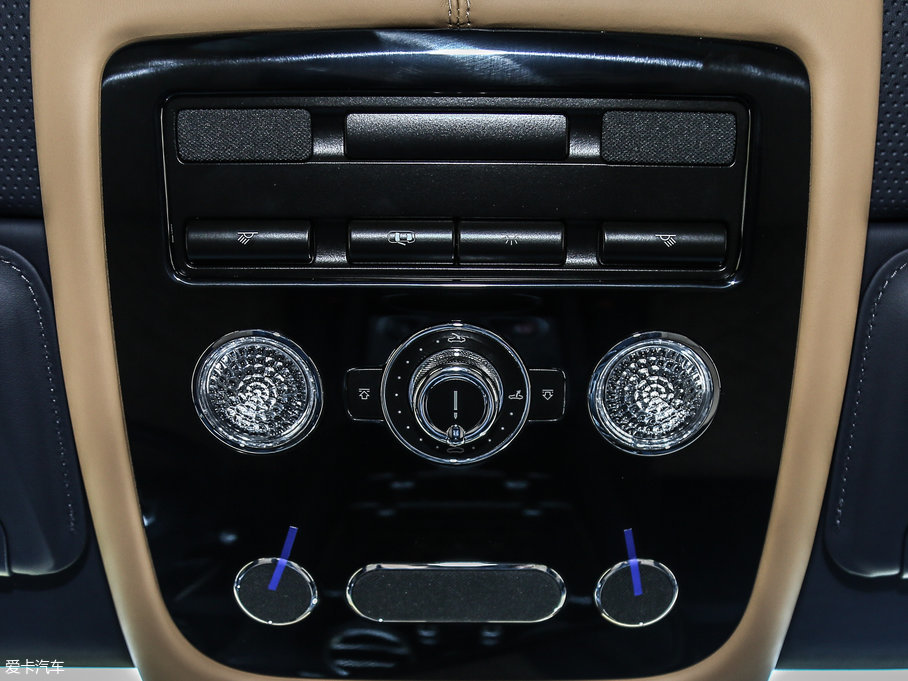 2017wY V8 S Mulliner