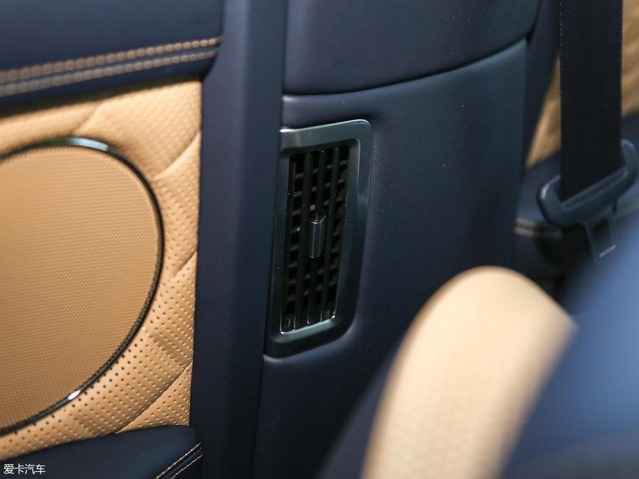 2017wY V8 S Mulliner