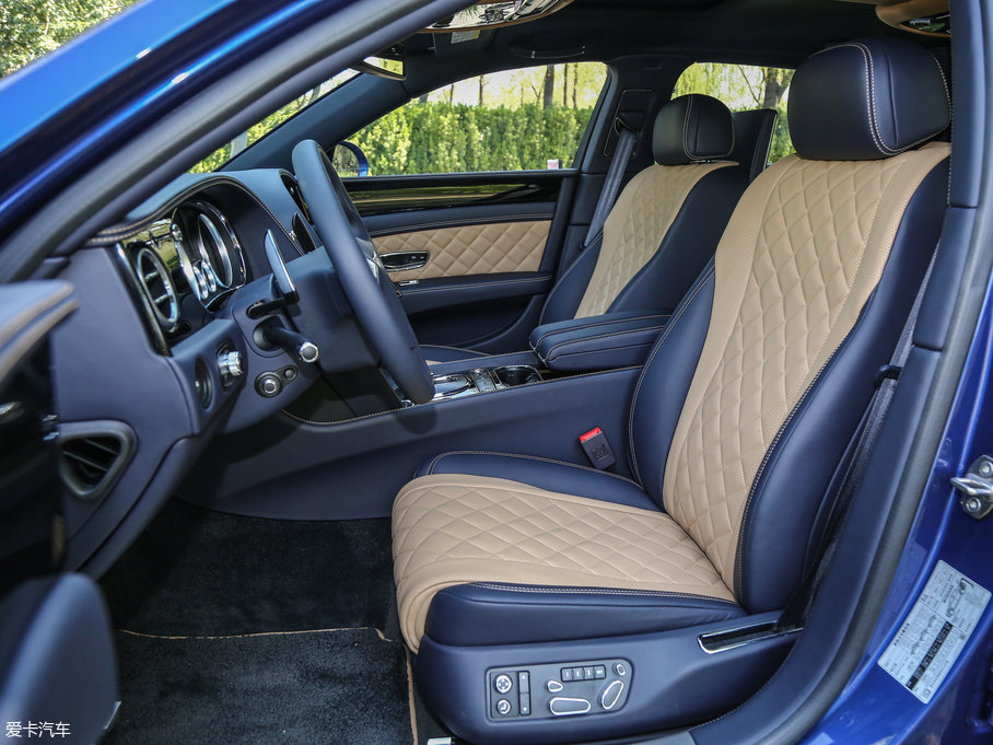 2017wY V8 S Mulliner