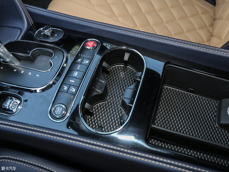 2017wY V8 S Mulliner