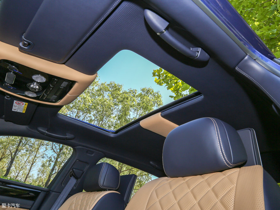 2017wY V8 S Mulliner