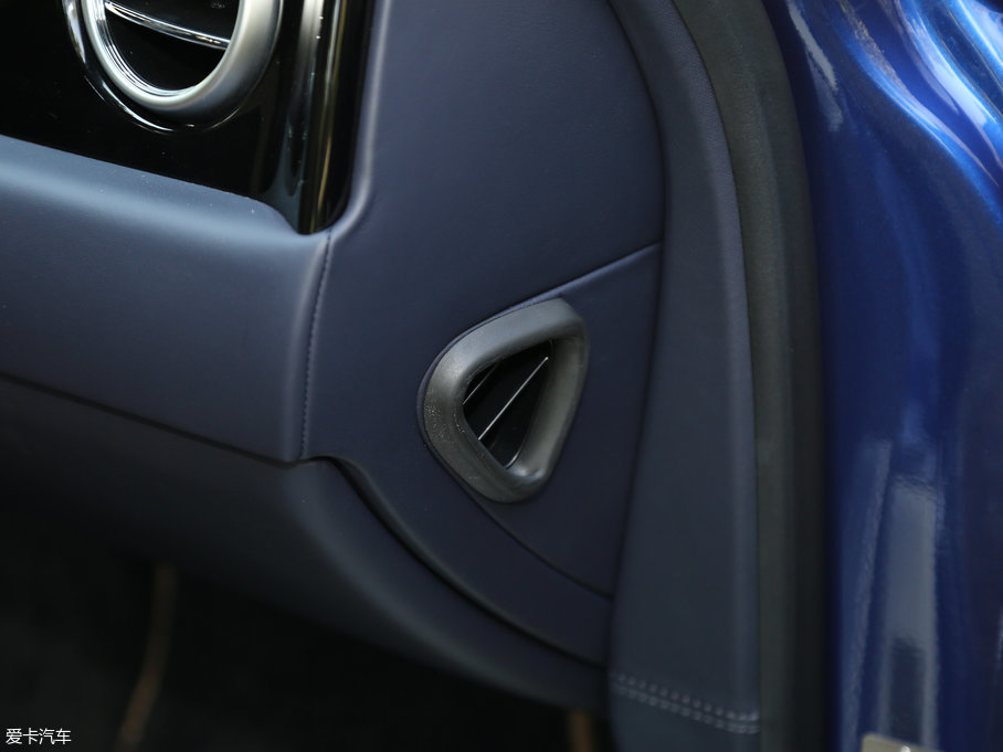 2017wY V8 S Mulliner