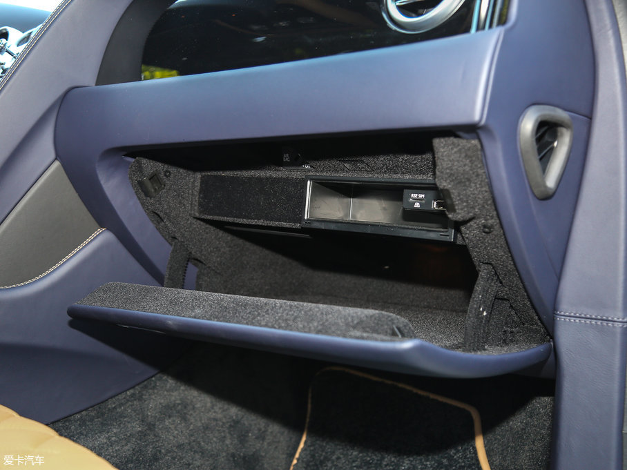 2017wY V8 S Mulliner