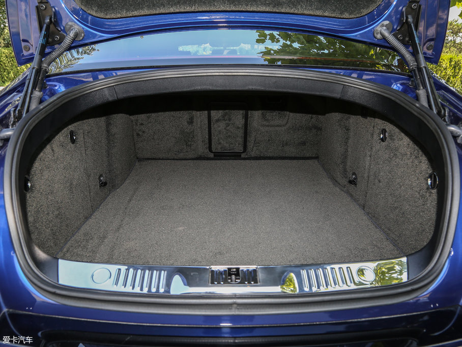 2017wY V8 S Mulliner