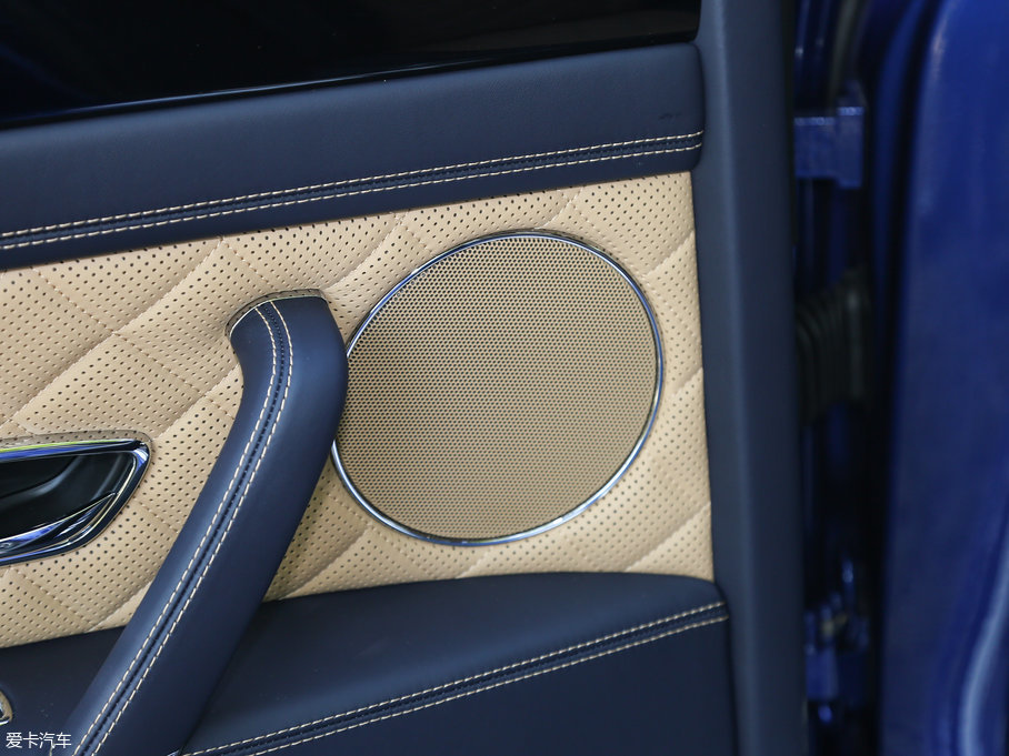 2017wY V8 S Mulliner