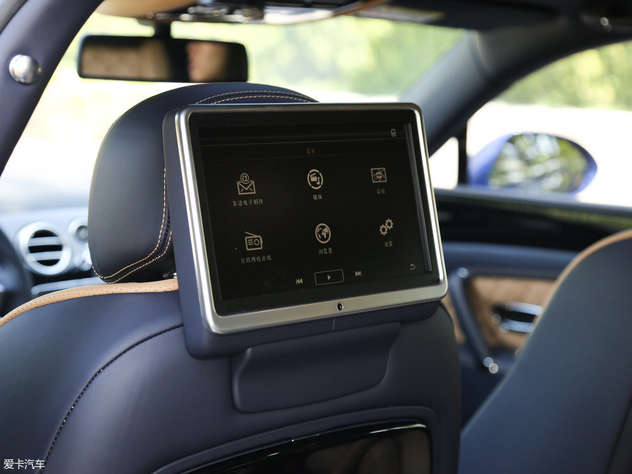 2017wY V8 S Mulliner