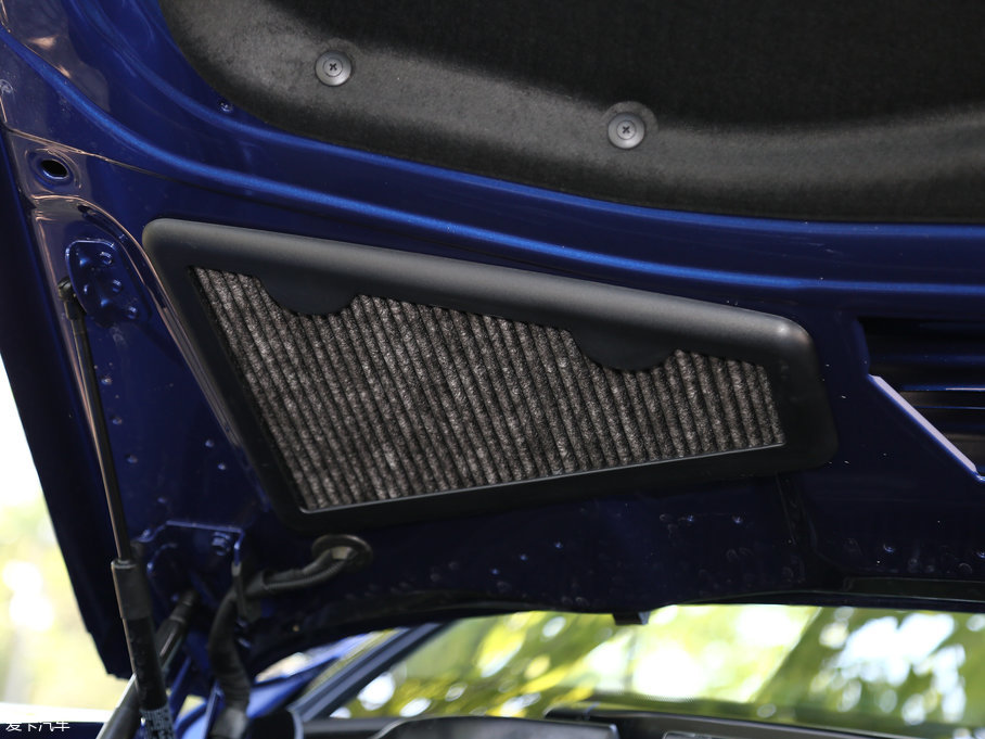 2017wY V8 S Mulliner