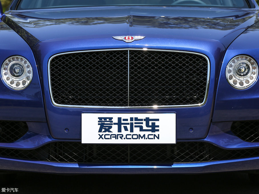 2017wY V8 S Mulliner