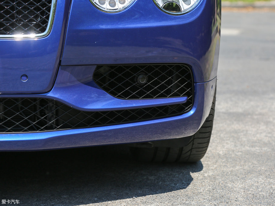 2017wY V8 S Mulliner