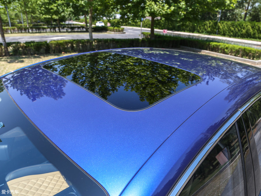 2017wY V8 S Mulliner