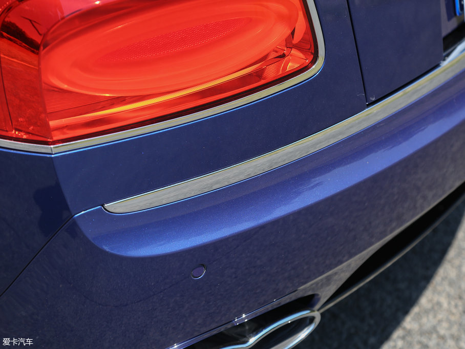 2017wY V8 S Mulliner