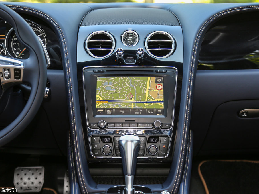 2017wY V8 S Mulliner