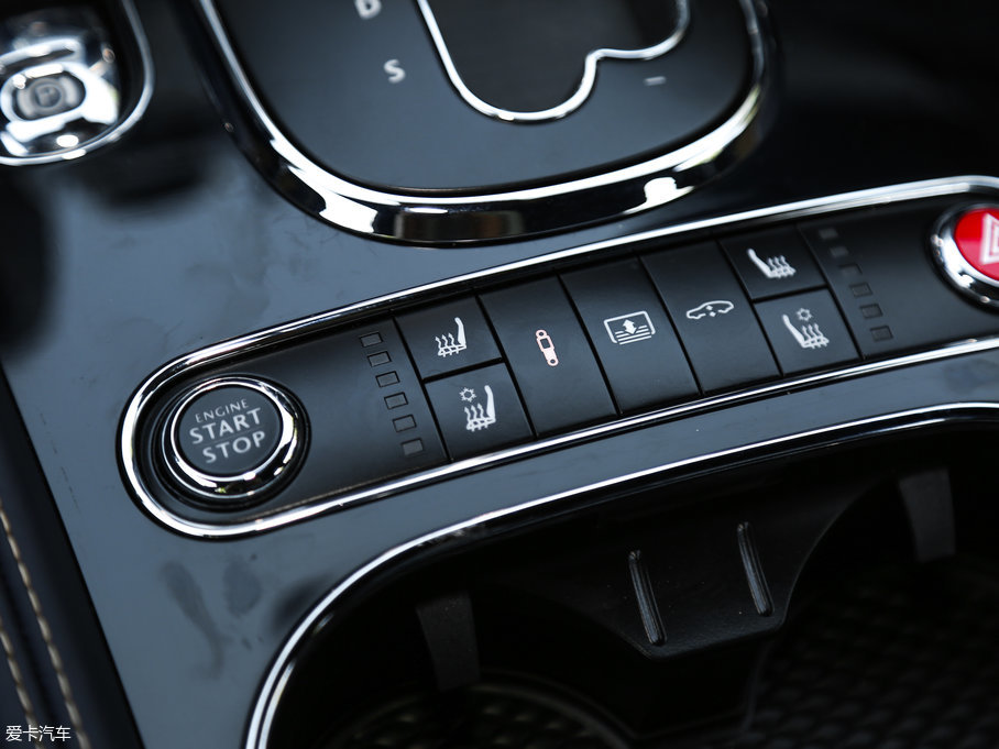 2017wY V8 S Mulliner