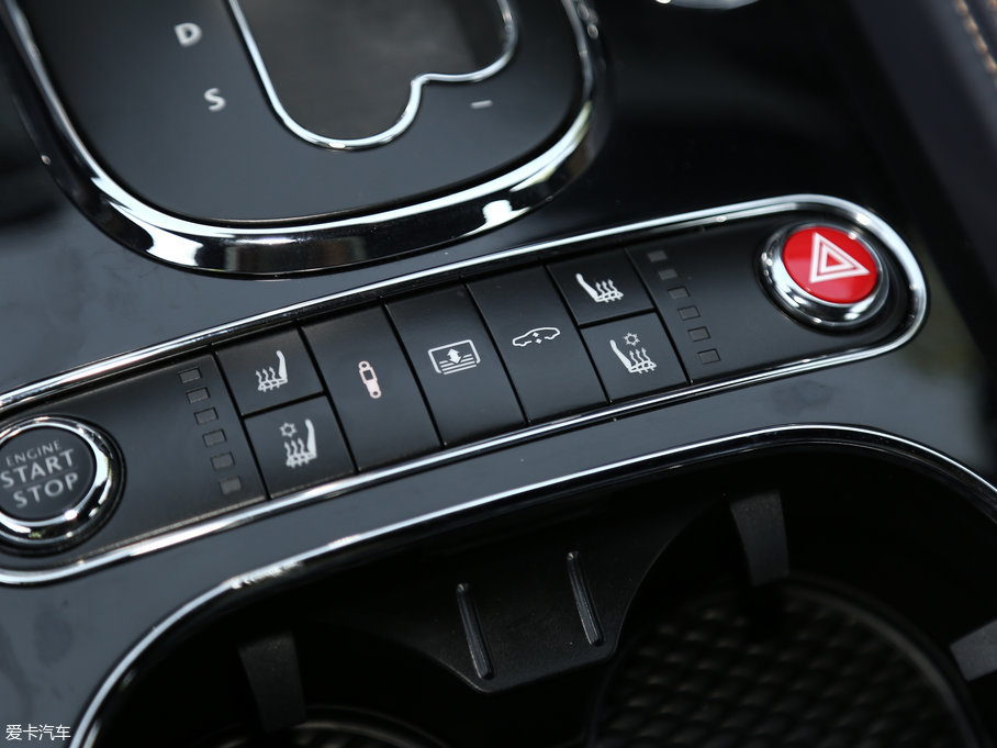 2017wY V8 S Mulliner