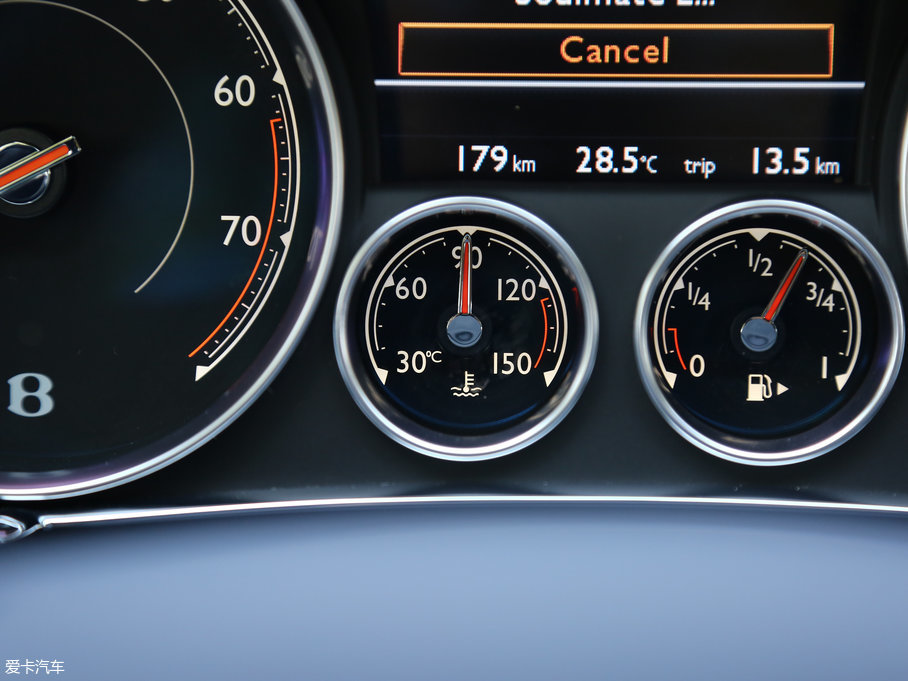 2017wY V8 S Mulliner