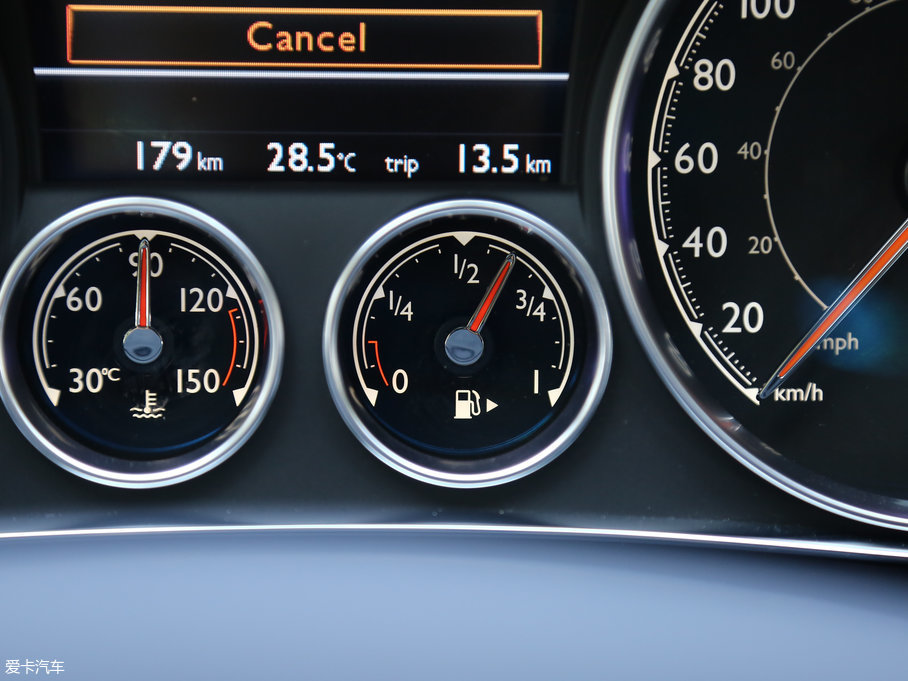 2017wY V8 S Mulliner