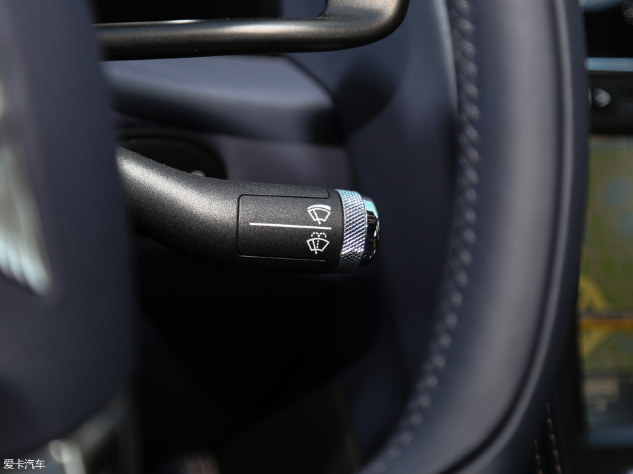 2017wY V8 S Mulliner